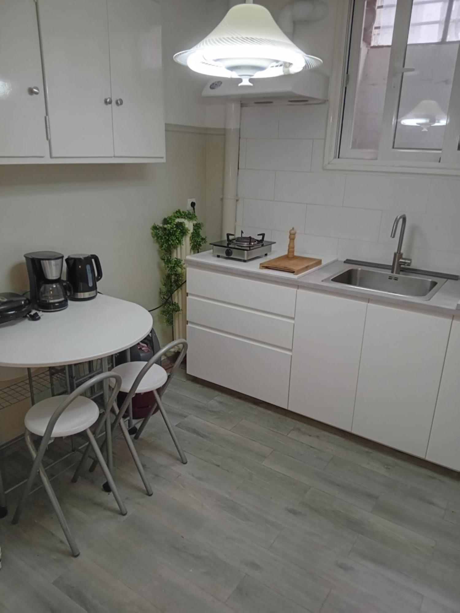Vestige Basement Apartment Athènes Extérieur photo